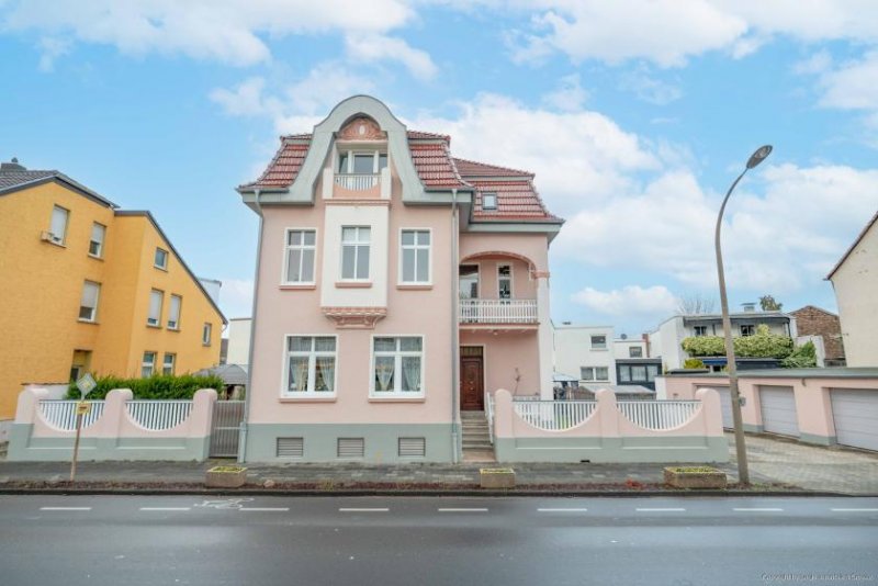 Rheinbach Sanierte Stadtvilla mit Charakter – Ein besonderes Haus mit vielen Möglichkeiten Haus kaufen