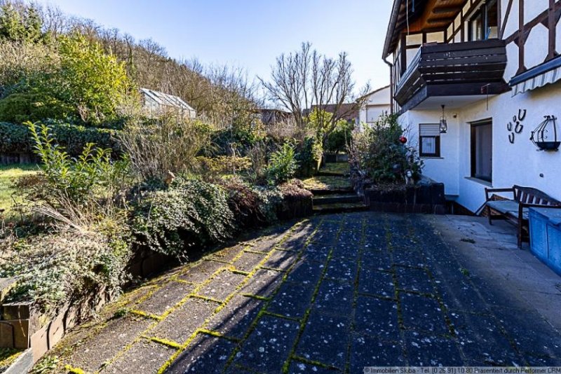 Hönningen Zwei Einfamilienhäuser im Ortskern von Hönningen: Eigenheim und Anlageobjekt ideal kombinierbar Haus kaufen
