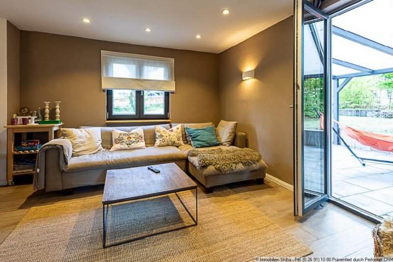 Dankerath Stilvoll renoviertes Fachwerkhaus mit großem Garten in ruhiger Lage Haus kaufen