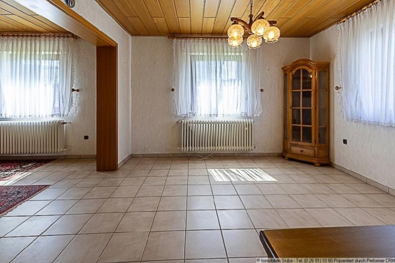 Kaltenborn Eifel-Bauernhaus mit Scheune und großem Garten in Kaltenborn - Nähe Nürburgring Haus kaufen