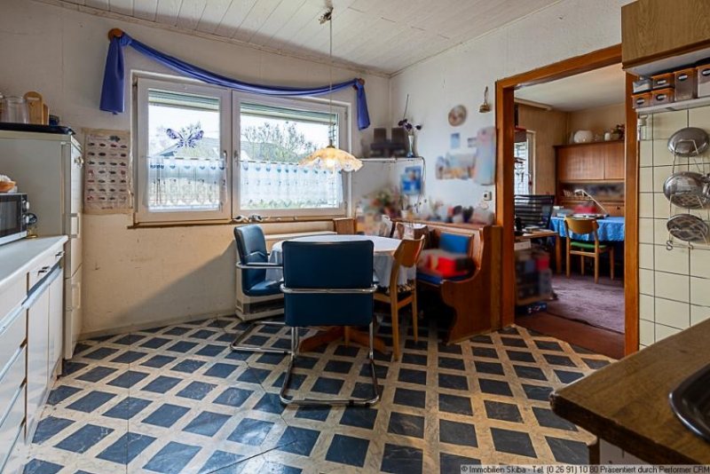 Pomster Renovierungsbedürftiges Einfamilienhaus mit großem Garten in Pomster Haus kaufen