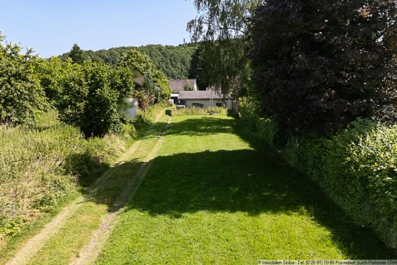 Pomster Wohnhaus mit Doppelgarage und Garten im ruhig gelegenen Pomster, Nähe Nürburgring Haus kaufen