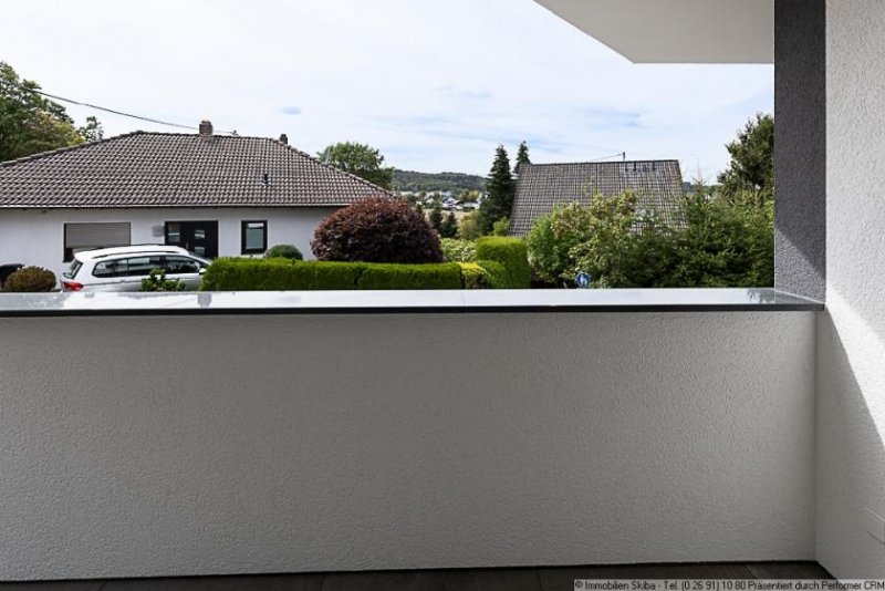 Kelberg Erstbezug: Moderne Neubau-Eigentumswohnung in erhöhter Ortsrandlage mit Aussicht über Kelberg Wohnung kaufen