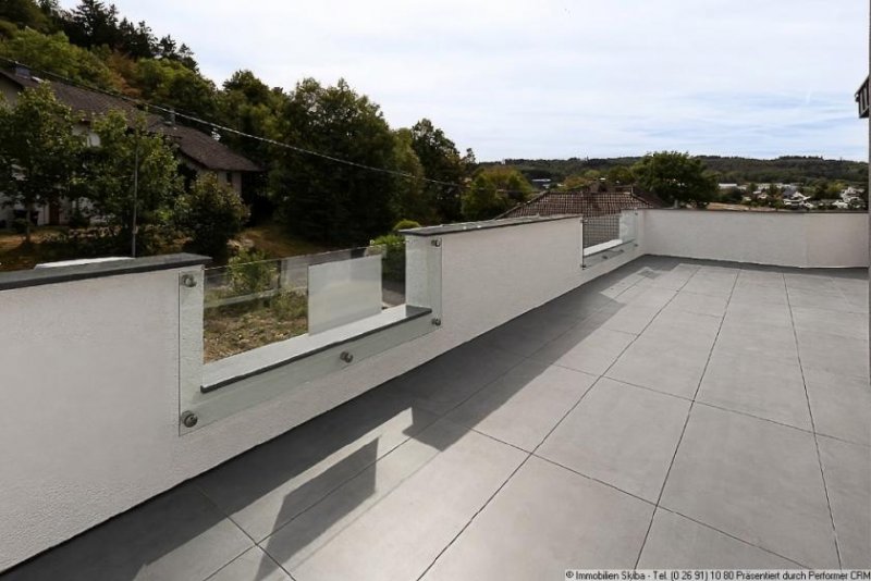 Kelberg Erstbezug/Neubau: Moderne Dachgeschoss-Eigentumswohnung in erhöhter Ortsrandlage mit Aussicht Wohnung kaufen