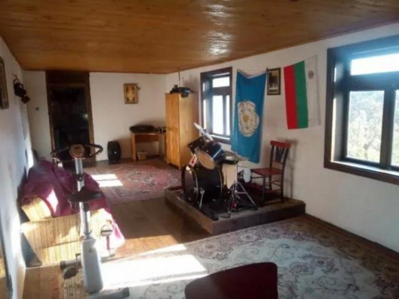Dryanovo Ein grosses Landhaus auf über einem Hektar Land, mit dieser Lage eine Rarität Haus kaufen