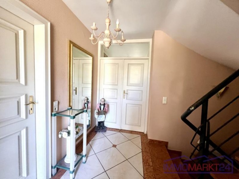 Siegburg Mehrgenerationenhaus in Siegburg mit Baugrundstück am Wald zu verkaufen Haus kaufen