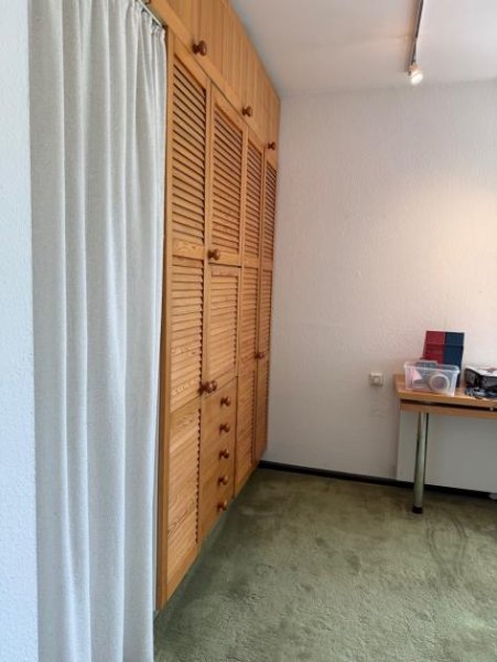 St. Augustin SANKT AUGUSTIN-NIEDERBERG, freist. 1-2 Fam. Haus, 6-7 Zi., ca. 330 m² WNfl. Vollkeller, 625 m² GrSt Haus kaufen