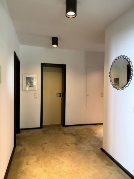 St. Augustin SANKT AUGUSTIN-NIEDERBERG, freist. 1-2 Fam. Haus, 6-7 Zi., ca. 330 m² WNfl. Vollkeller, 625 m² GrSt Haus kaufen