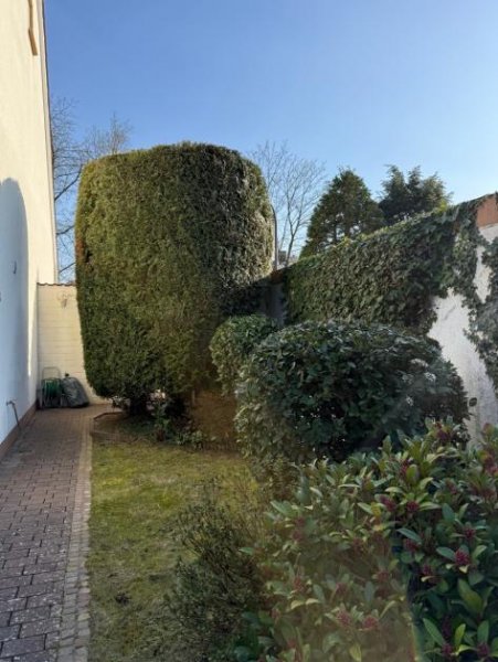 St. Augustin SANKT AUGUSTIN ORT, sehr gepflegtes Einfam.Haus mit 110 m² Wfl., 4 Zi. Vollkeller, Garten und Garage Haus kaufen