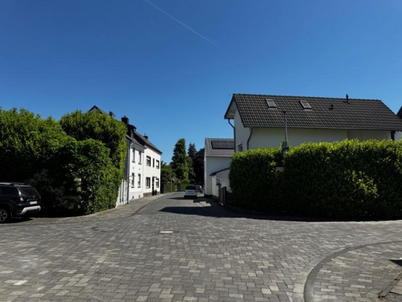 St. Augustin SANKT AUGUSTIN, tolles saniertes Fachwerkhaus mit 3-4 Zimmer, ca. 80 m² Wfl. und ca. 360 m² Süd-GrSt Haus kaufen