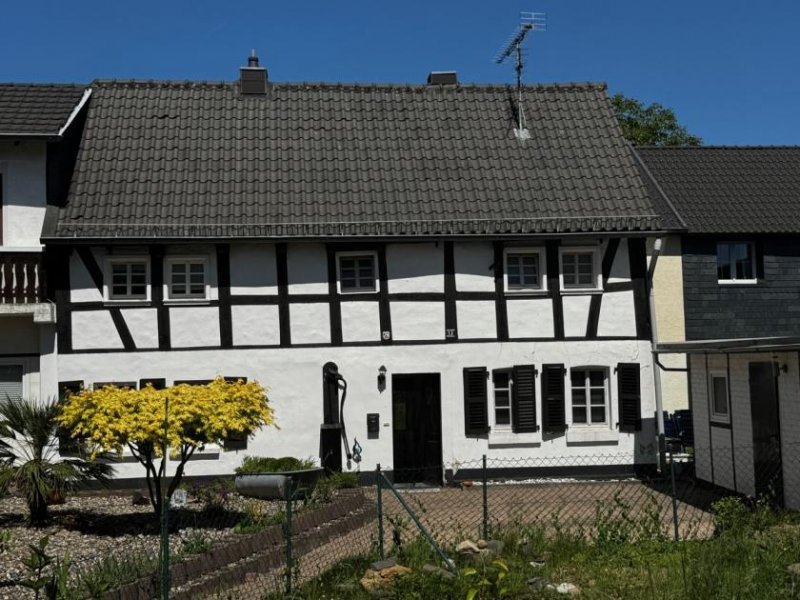 St. Augustin SANKT AUGUSTIN, tolles saniertes Fachwerkhaus mit 3-4 Zimmer, ca. 80 m² Wfl. und ca. 360 m² Süd-GrSt Haus kaufen