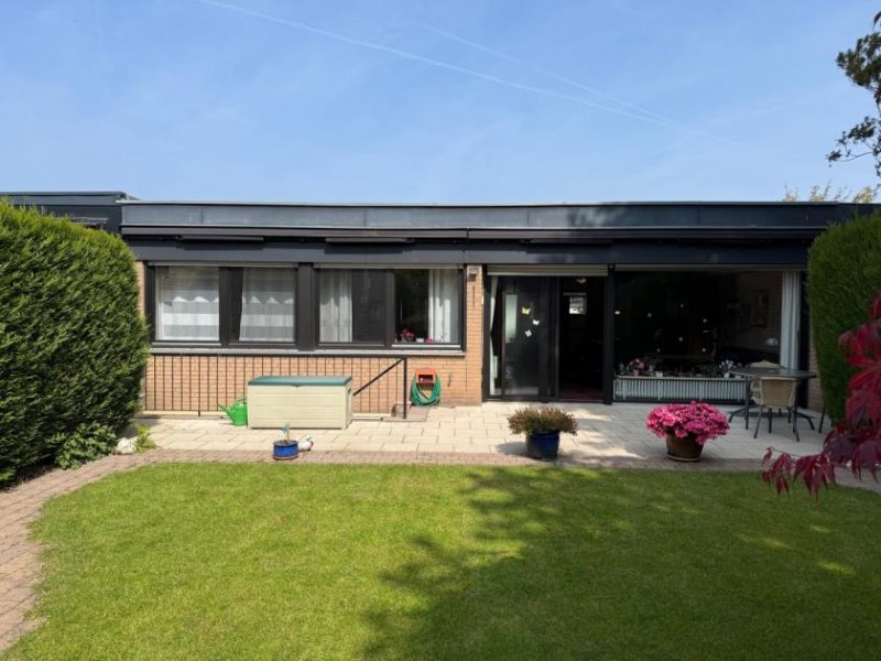 St. Augustin SANKT AUGUSTIN Top Bungalow, ca. 230 m² Wohn,- Nutzfl., 5 Zimmer, 3 Bäder, Vollkeller Garten, Garage Haus kaufen