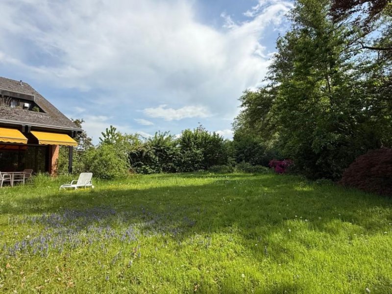 St. Augustin ST. AUGUSTIN NIEDERBERG, freist. EFH mit ELW, 8 Zimmer 258 m² Wfl. 2 Garagen, Keller, gr. 1.527 GrSt Haus kaufen