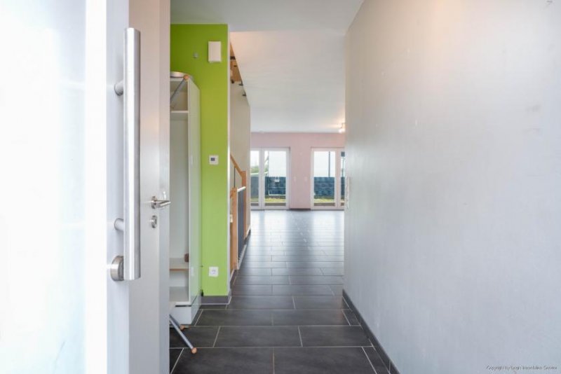 Hennef (Sieg) Modernes Familienhaus mit Garten, Studio & Garage – ruhig wohnen in Hennef- Im Siegbogen Haus kaufen