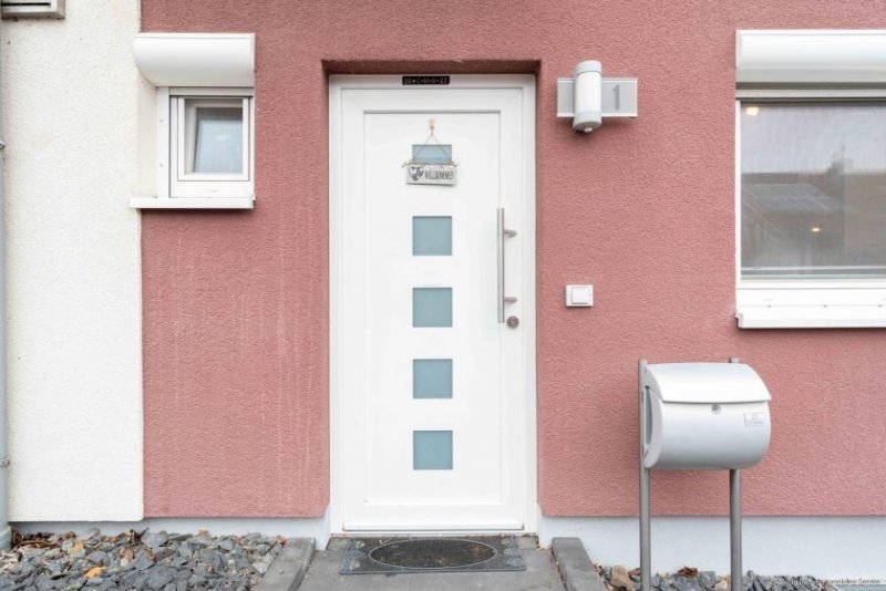 Hennef (Sieg) Modernes Familienhaus mit Garten, Studio & Garage – ruhig wohnen in Hennef- Im Siegbogen Haus kaufen