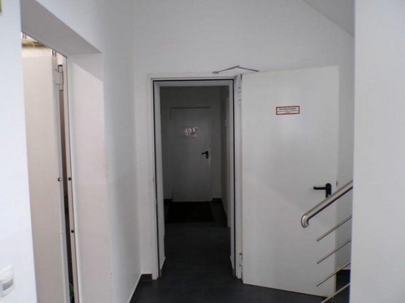 Euskirchen Gewerbe & Wohnen vereint – modernes Büro-/Lagerensemble mit hochwertigem Wohnhaus in Euskirchen Gewerbe kaufen