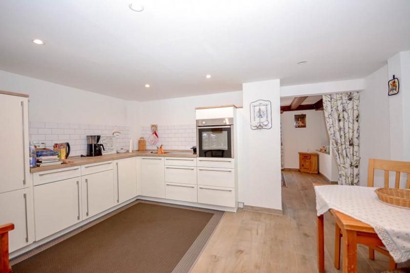 Weilerswist Gemütliches Fachwerkhaus mit zusätzlicher Halle und Garten Haus kaufen