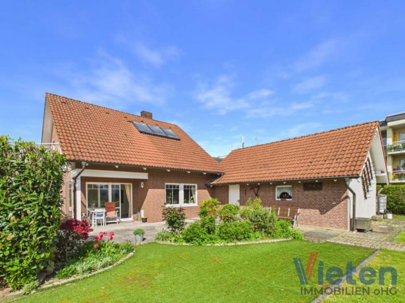 Weilerswist Liebevoll gepflegtes Einfamilienhaus mit Garten in ruhiger Lage von Weilerswist - inkl. Mieteinnahme Haus kaufen