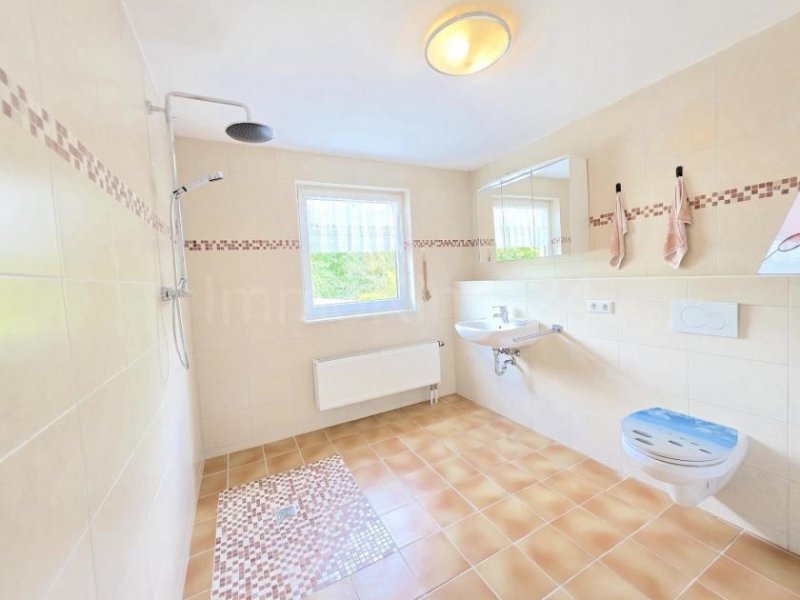Blankenheim (Kreis Euskirchen) ++ BESONDERES 2-3 FAMILIENHAUS + VIERERCARPORT + BAULAND IN RUHIGER LAGE! ++ Haus kaufen