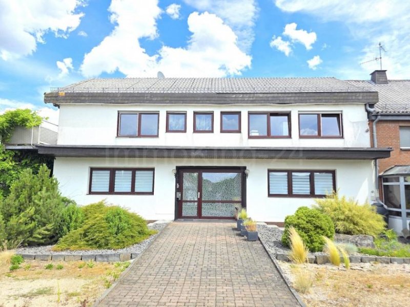 Blankenheim (Kreis Euskirchen) ++ BESONDERES 2-3 FAMILIENHAUS + VIERERCARPORT + BAULAND IN RUHIGER LAGE! ++ Haus kaufen
