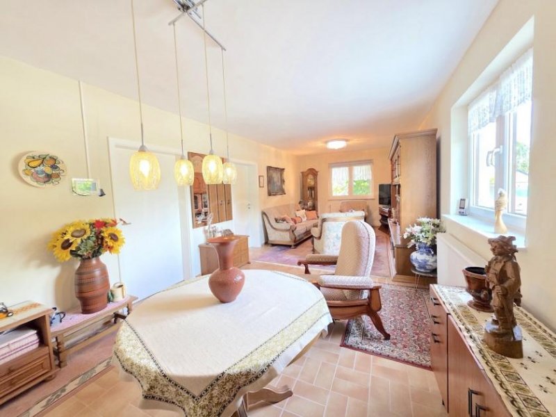 Blankenheim (Kreis Euskirchen) ++ BESONDERES 2-3 FAMILIENHAUS + VIERERCARPORT + BAULAND IN RUHIGER LAGE! ++ Haus kaufen