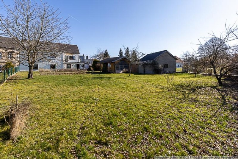 Blankenheim (Kreis Euskirchen) Eifler Bauernhaus mit Nebengebäuden und großem Garten Haus kaufen