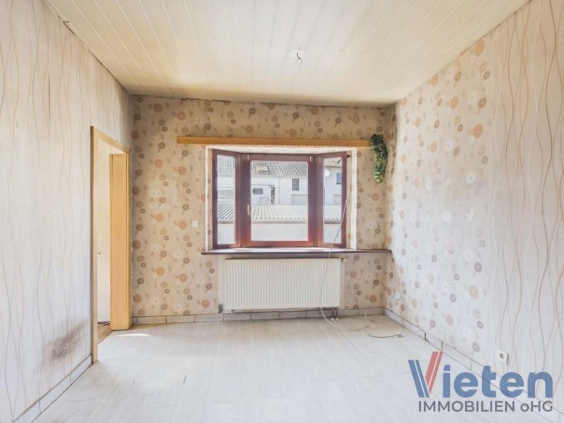 Dahlem (Kreis Euskirchen) Wohnhaus mit großem Platzangebot in zentraler Lage von Dahlem Haus kaufen