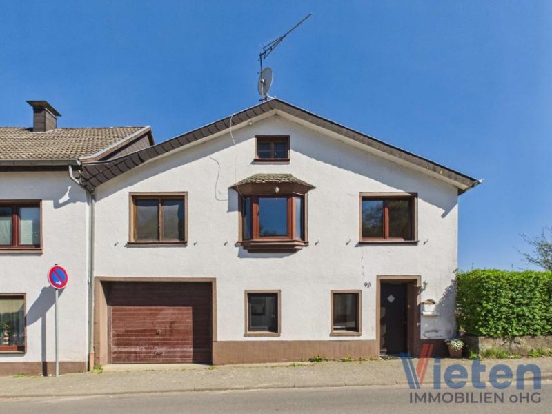 Dahlem (Kreis Euskirchen) Wohnhaus mit großem Platzangebot in zentraler Lage von Dahlem Haus kaufen