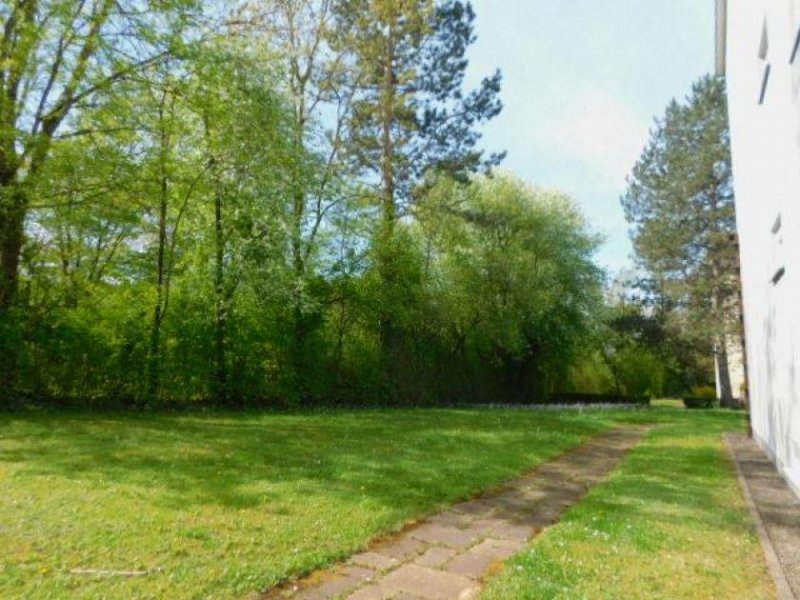 Trier Trier Heiligkreuz - 3 Zimmer Whg. Kü./Bad/ Loggia- im Hochparterre in MFH Wohnung kaufen