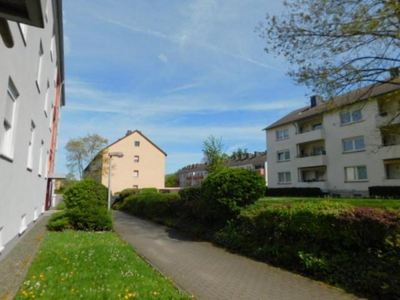 Trier Trier Heiligkreuz - 3 Zimmer Whg. Kü./Bad/ Loggia- im Hochparterre in MFH Wohnung kaufen