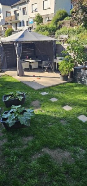 Waldrach ***RESERVIERT*** Schönes Zweifamilienhaus für Kapitalanleger oder Mehrgenerationshaus Haus kaufen