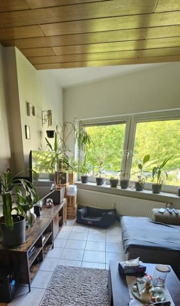 Waldrach ***RESERVIERT*** Schönes Zweifamilienhaus für Kapitalanleger oder Mehrgenerationshaus Haus kaufen