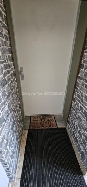 Waldrach ***RESERVIERT*** Schönes Zweifamilienhaus für Kapitalanleger oder Mehrgenerationshaus Haus kaufen