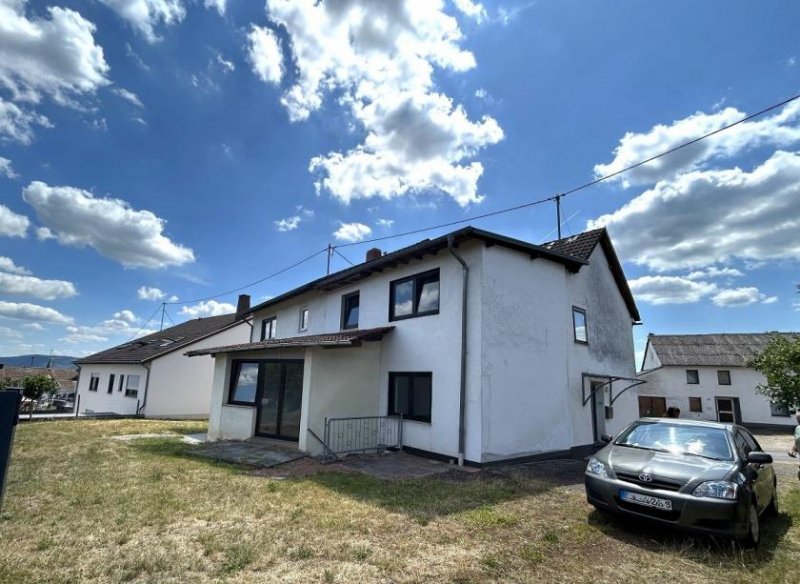 Altrich zwei Wohnhäuser und rd. 20.000 qm Land direkt am Haus (Nähe zur Stadt Wittlich 5 km) Haus kaufen