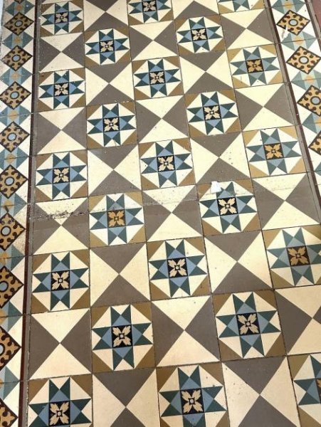 Altrich zwei Wohnhäuser und rd. 20.000 qm Land direkt am Haus (Nähe zur Stadt Wittlich 5 km) Haus kaufen