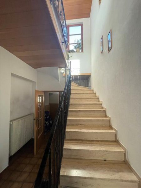 Kröv Wohnhaus mit 223 qm Wohnfl. / sehr schönem Garten und mit 149 qm Laden (Kröv-Mosel) Haus kaufen