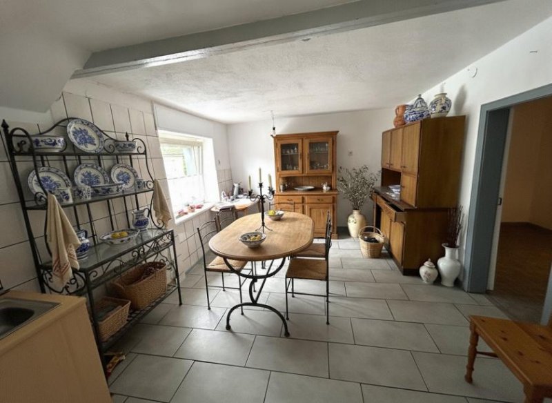 Hontheim Bauernhaus mit vielen Möglichkeiten u. Ausbaureserven Nähe der Stadt Wittlich und dem Kurort Bad-Bertrich Haus kaufen