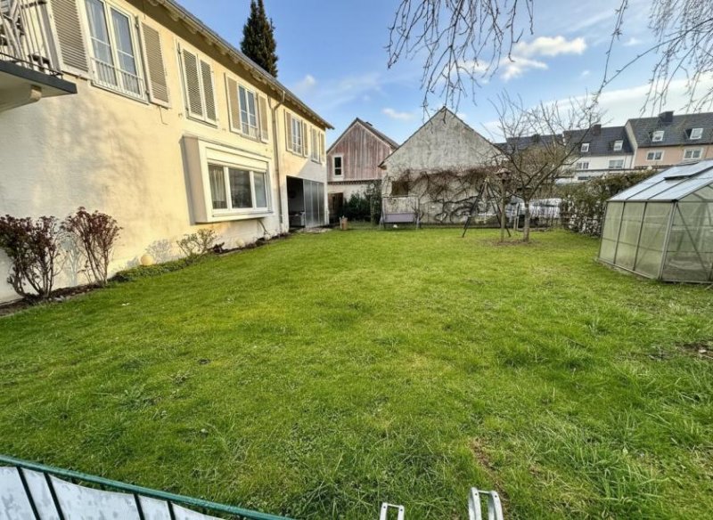 Bitburg Zweifamilien-Wohnhaus in der Clara-Simon-Gartensiedlung / zentrale und ruhige Lage Haus kaufen