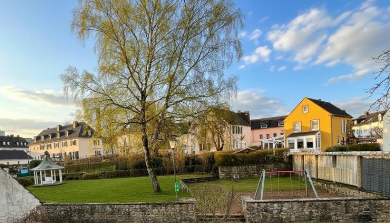 Bitburg Zweifamilien-Wohnhaus in der Clara-Simon-Gartensiedlung / zentrale und ruhige Lage Haus kaufen