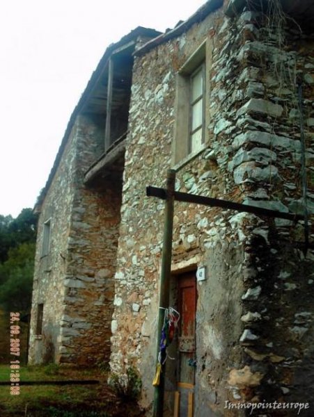 Giustagnana Seravezza Alleinlage mit Meerblick - Landhaus mit viel Land und phantastischem Meerblick Haus kaufen