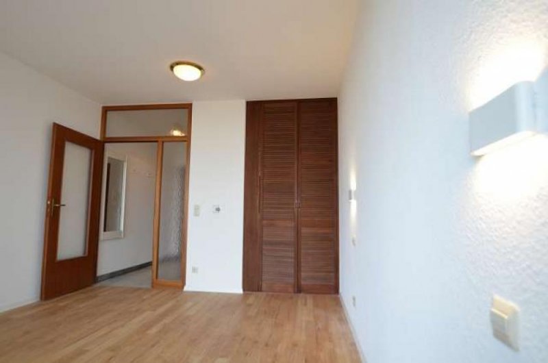 Ober-Olm Neu renoviertes Apartment mit Pantry-Küche, Duschbad, Stellplatz - Bushaltestelle am Haus Wohnung kaufen