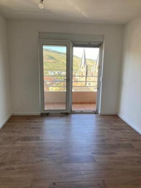 Bingen am Rhein 3-Zimmer Wohnung mit 2 Rheinblick-Balkonen in Bingerbrück zu verkaufen Wohnung kaufen