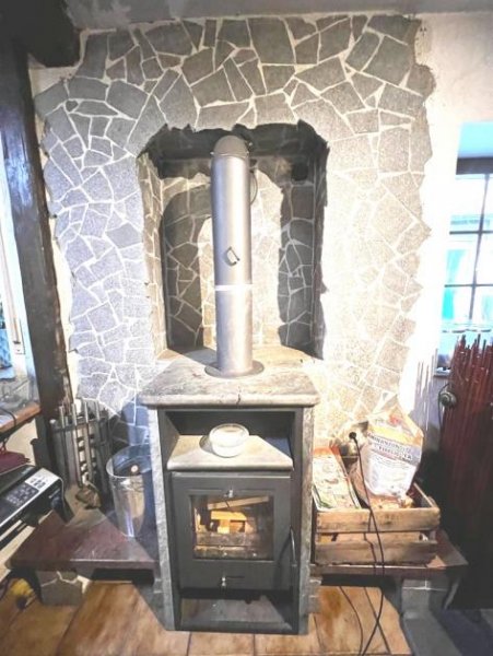 Nußbaum Zwei Häuser zu einem Preis! Zweifamilienhaus mit Innenhof und Grundstück in Nußbaum zu verkaufen Haus kaufen