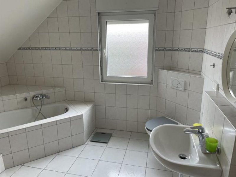 Sprendlingen ObjNr:19772 - Neuwertiges, freistehendes ;ehrgenerationenhaus mit schönem Gaten, Garage und Terrassen Haus kaufen