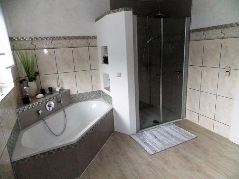 Kirn Elegantes und technisch hochwertiges Wohnhaus im Hunsrück Nähe Kirn / Gewerbegebiet / Büro / Praxis oder Handwerk möglich 