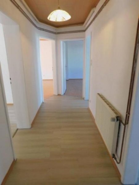 Idar-Oberstein 4-Zimmer-Eigentumswohnung 84m² mit Balkon & Fernblick – sofort bezugsfrei in Idar-Oberstein Wohnung kaufen