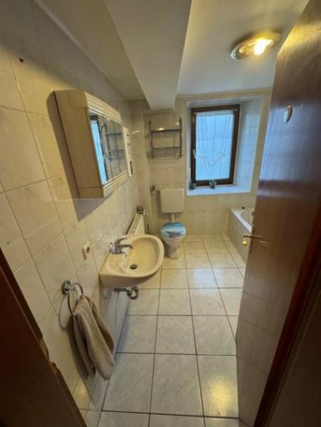 Mörschied KAPITALANLAGE! Doppelhaushälfte mit 2 Wohneinheiten in bevorzugter Lage und Baumöglichkeit. RENDITE Haus kaufen