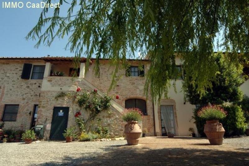 Riparbella Investitionsobjekt! Grosse und schöne Ferienanlage in der herrlichen Toskana mit Restaurant Haus kaufen