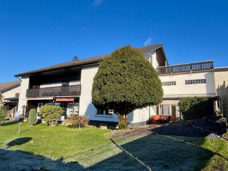 Vielbach Vielbach, Wohnhaus mit 3 Eigentumswohnungen in herrlicher Lage Haus kaufen