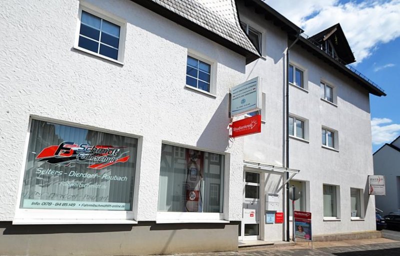 Dierdorf Büro - Praxis Sorglos-Immobilie: Geschäftshaus im Zentrum von Dierdorf / A3 Köln-Frankfurt Gewerbe kaufen